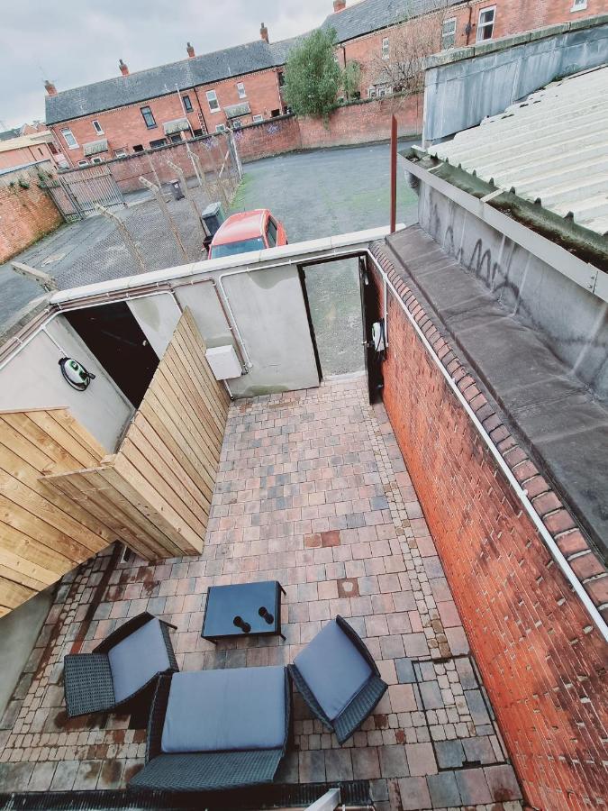 Lmk, Spacious 1 Bedroom Ground Floor Apartment, Ev Charger, Free Parking Wi-Fi, Great Location Belfast Dış mekan fotoğraf
